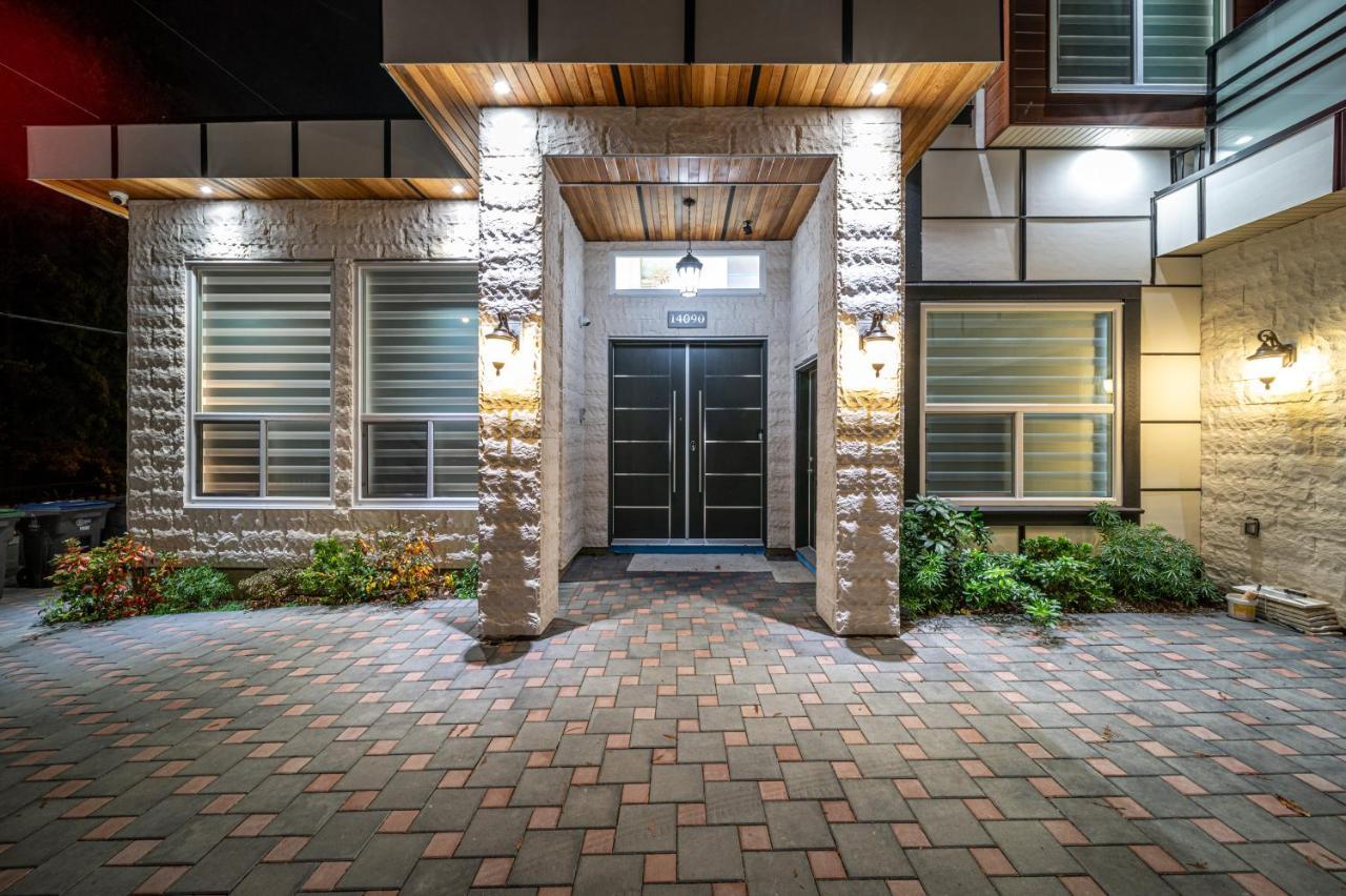 Sun Suite Surrey Bagian luar foto
