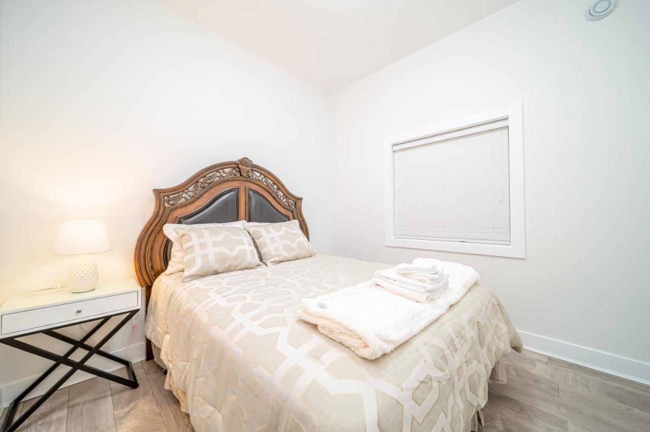 Sun Suite Surrey Bagian luar foto
