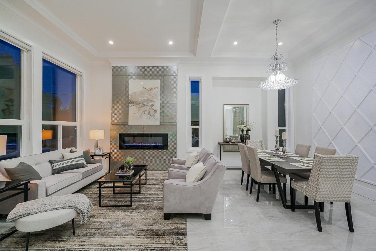 Sun Suite Surrey Bagian luar foto