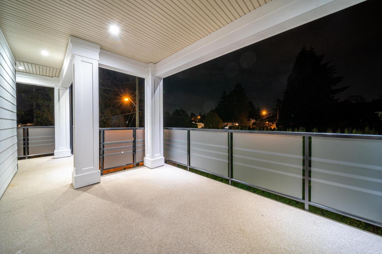 Sun Suite Surrey Bagian luar foto