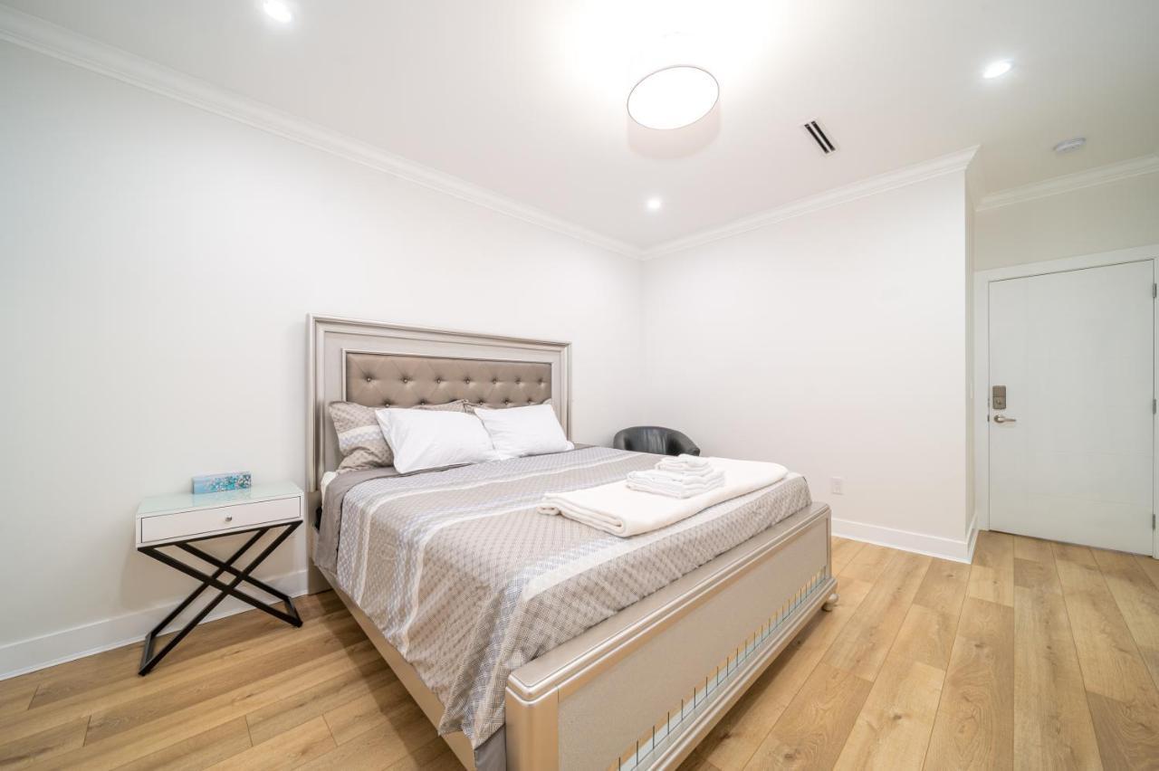 Sun Suite Surrey Bagian luar foto